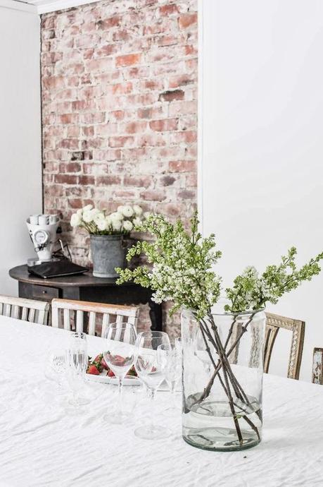 Les contrastes dans un appartement en Finlande.