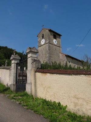 Se promener avec des amis, aux confins de la Meurthe et Moselle, des Vosges et de la Meuse par une belle journée d'été