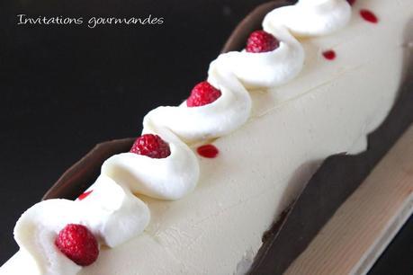 Bûche aux framboises et aux fruits rouges IMG_0823