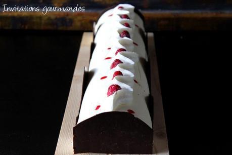 Bûche aux framboises et aux fruits rouges IMG_0809