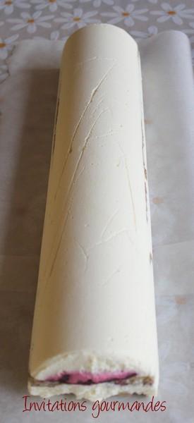 Bûche aux framboises et aux fruits rouges IMG_0797