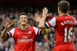 Premier League : Arsenal tient son rang et reste devant