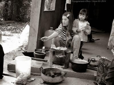 Portraits Isaan 2014 préparation repas du 1 janvier