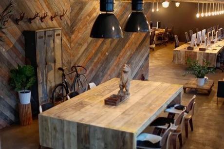 A Londres, un bureau au style industriel