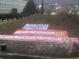 Les Fans de Michael Schumacher en pèlerinage à Grenoble pour l'anniversaire du champion dans le coma