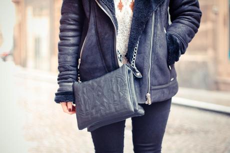 Image and video hosting by TinyPic