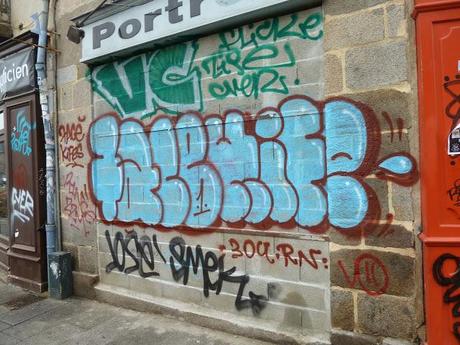 Rennes :: collages urbains et graffiti