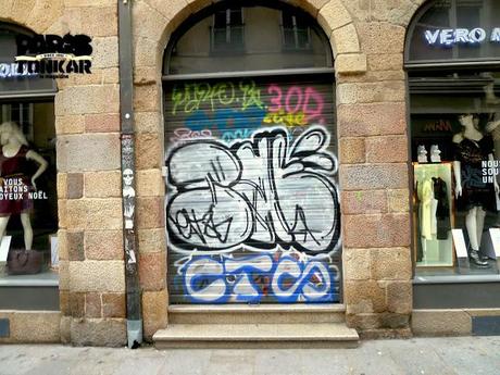 Rennes :: collages urbains et graffiti