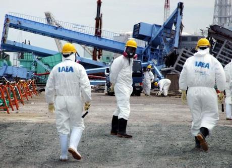 fukushima_cleaning_photo_IAEA Imagebank