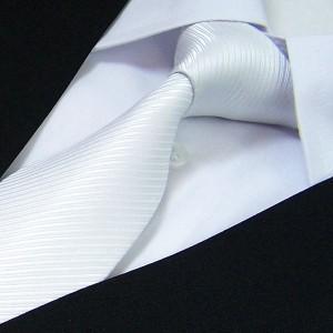 cravate unie blanche