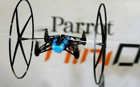 CES 2014 : Parrot lance de nouveaux jouets connectés : le Mini Drone et le Jumping Sumo