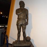 Ces footballeurs immortalisés en statues