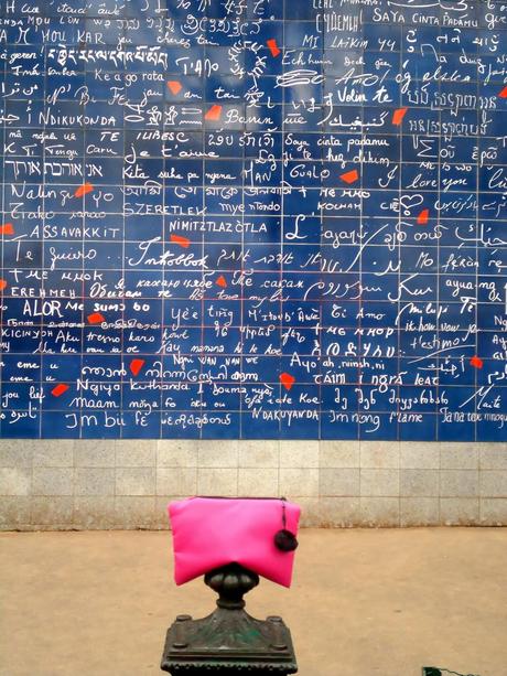 Summum _ Made in France : au mur des Je t'aime à Paris.