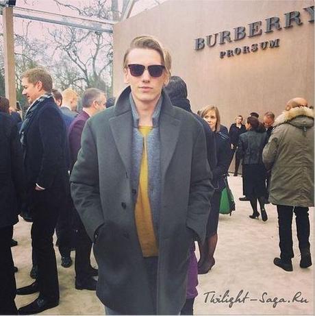 Jamie au Burberry Fashion Show