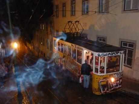 carnet,haut-jura,lisbonne,tramway,journal,note,neige,montagne,souvenir,saudade,portugal,voyage,climat océanique,havane,cigare,por larrañaga,volute,promenade,littérature,poésie,musique,fête,bonheur,joie,rêve,blog littéraire de christian cottet-emard,éditions orage-lagune-express,droits réservés