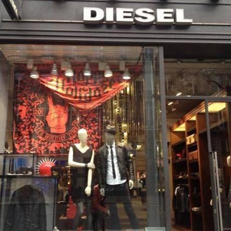 Quenelle-un-magasin-Diesel-recoit-des-menaces-de-mort_visuel_article2