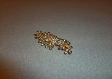 La fameuse bague à deux doigts