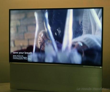 CES 2014 : Toshiba expose une TV Ultra HD 21/9 et une TV incurvée inclinée de 65 pouces