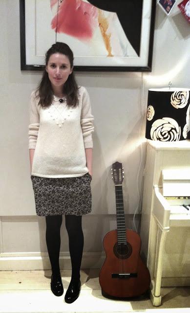 LOOK DU JOUR: UNE JEUNE FILLE SAGE...PAR HAYLEY