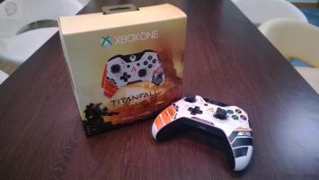  Une manette Xbox One aux couleurs de TitanFall  titanfall manette 