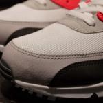 537384-108-nike-air-max-90-essential-white-cool-grey-infrared-2