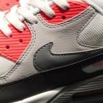 537384-108-nike-air-max-90-essential-white-cool-grey-infrared-3