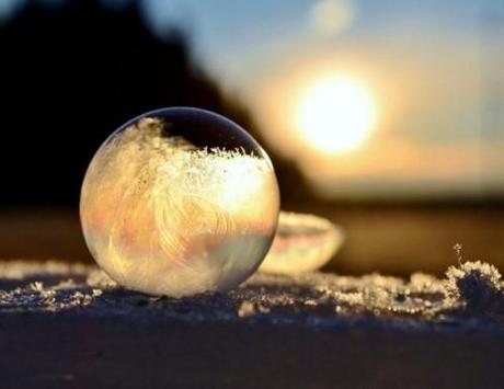 frozen-bubbles-angela-kelly-11-600x463.jpg