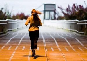 Un sac à dos électrique, qui fonctionne à partir du mouvement. Photo CC Flickr thomashawk