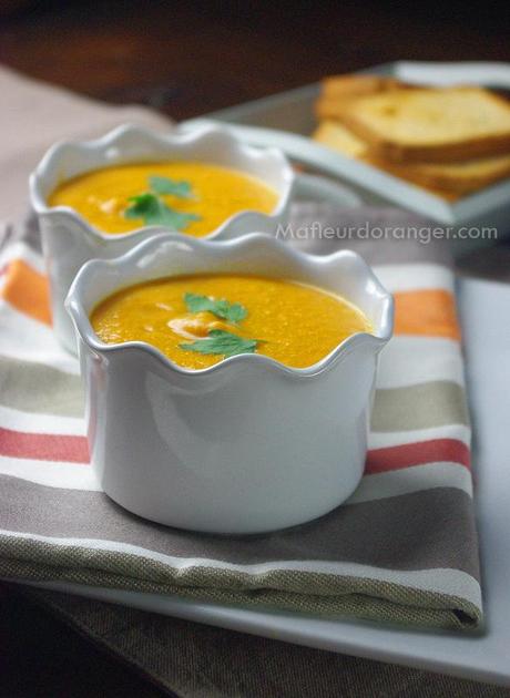 Soupe veloutée carottes lentilles corail