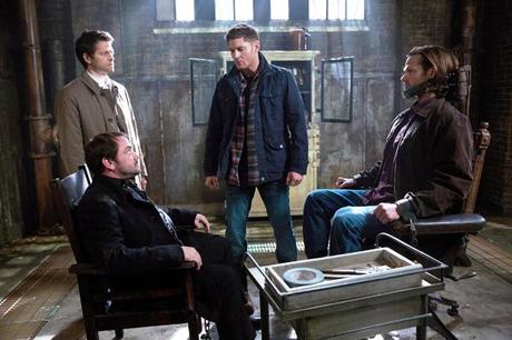 Crowley, Cas, Dean et Gadreel a lentrepot
