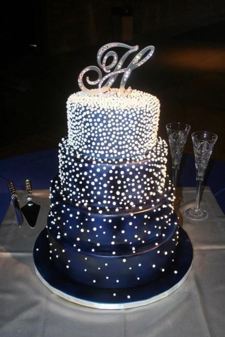 wedding cake bleu