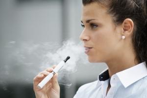e-CIGARETTE: Décourage-t-elle ou encourage-t-elle à fumer? – HAS