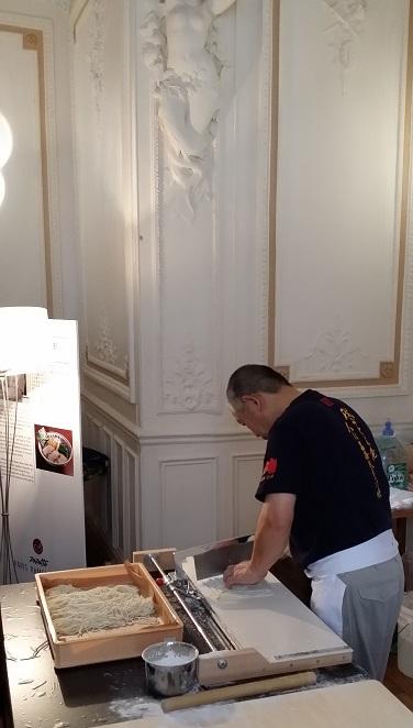 Dégustation de râmen lors de la Paris Ramen Week