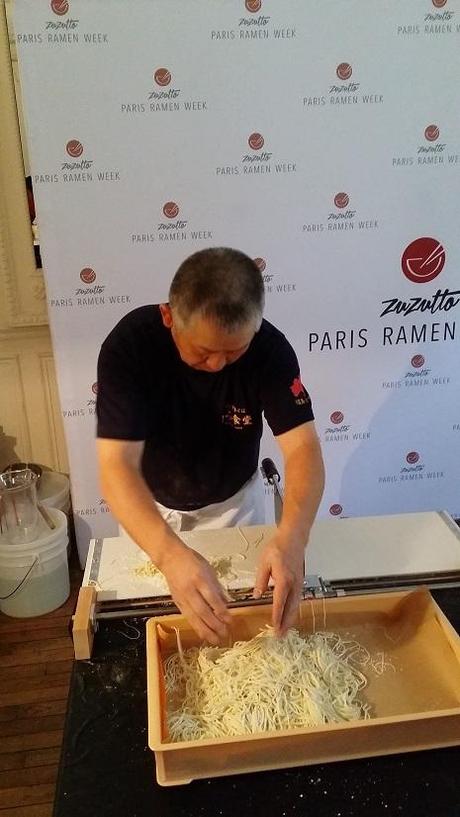 Dégustation de râmen lors de la Paris Ramen Week