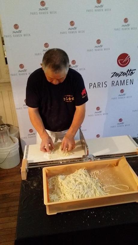 Dégustation de râmen lors de la Paris Ramen Week