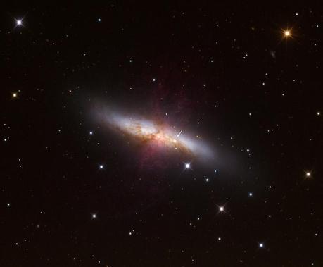 Photo de la galaxie M82 avec un télescope de 80 cm (Observatoire du Mont Lemmon - Université d'Arizona). Crédit image : Adam Block