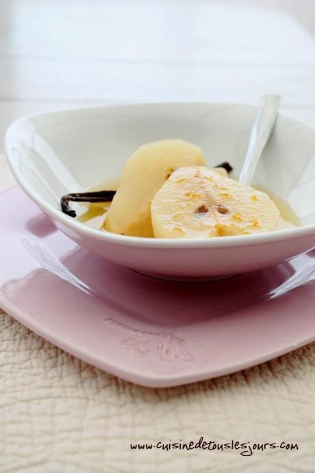 Poires pochées à l'orange et vanille