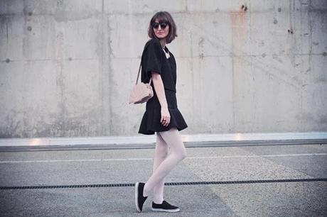 SEASHELL & TWO-PIECE DRESS SEASHELL & TWO-PIECE DRESS