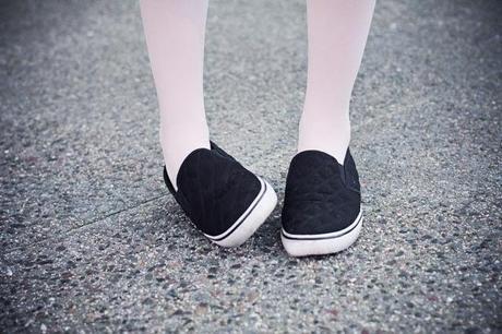 SEASHELL & TWO-PIECE DRESS SEASHELL & TWO-PIECE DRESS