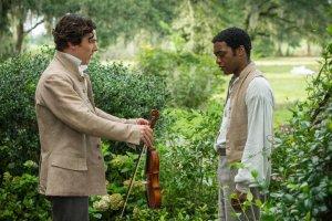 12-Years-A-Slave-Photo-Chiwetel-Ejiofor-Benedict-Cumberbatch-01