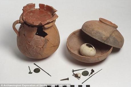Les pots romains vieux de 2000 ans contenaient des offrandes magiques contre les mauvais esprits