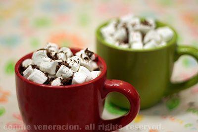 Coffee with mini marshmallows and shaved dark chocolate