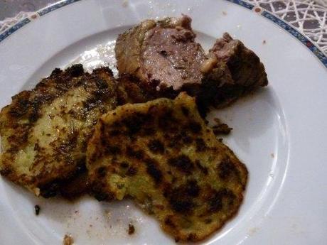 Gigot d' Agneau confit pendant 7 heures, et Plenze de Papy Léon.