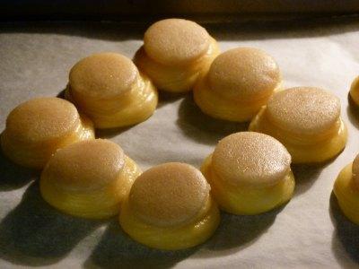 Couronne de Petits Choux, Craquelin, Crème Pâtissière Vanille...