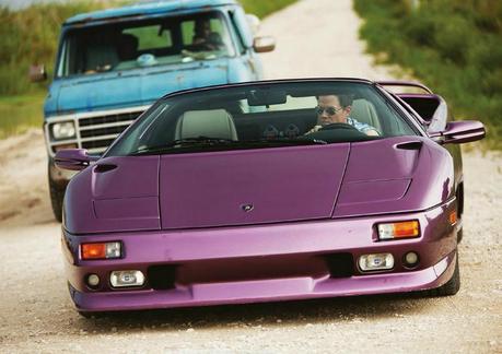 Mark Wahlberg dans la Lamborghini violette