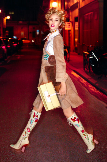 Les pièces phares de la mode de cet été vu par Carine Roitfeld et Karl Lagerfeld pour le Harper's Bazaar...