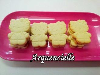 Biscuits hello kitty