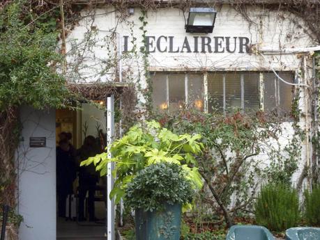 Des mots et des objets innatendus. Des mots et des objets innatendus.