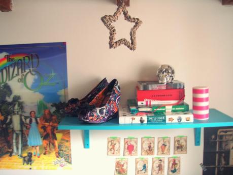 On redécore:  La Chambre.