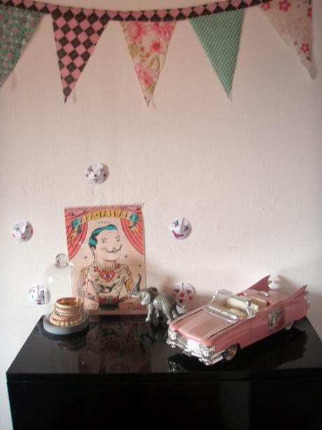 On redécore:  La Chambre.